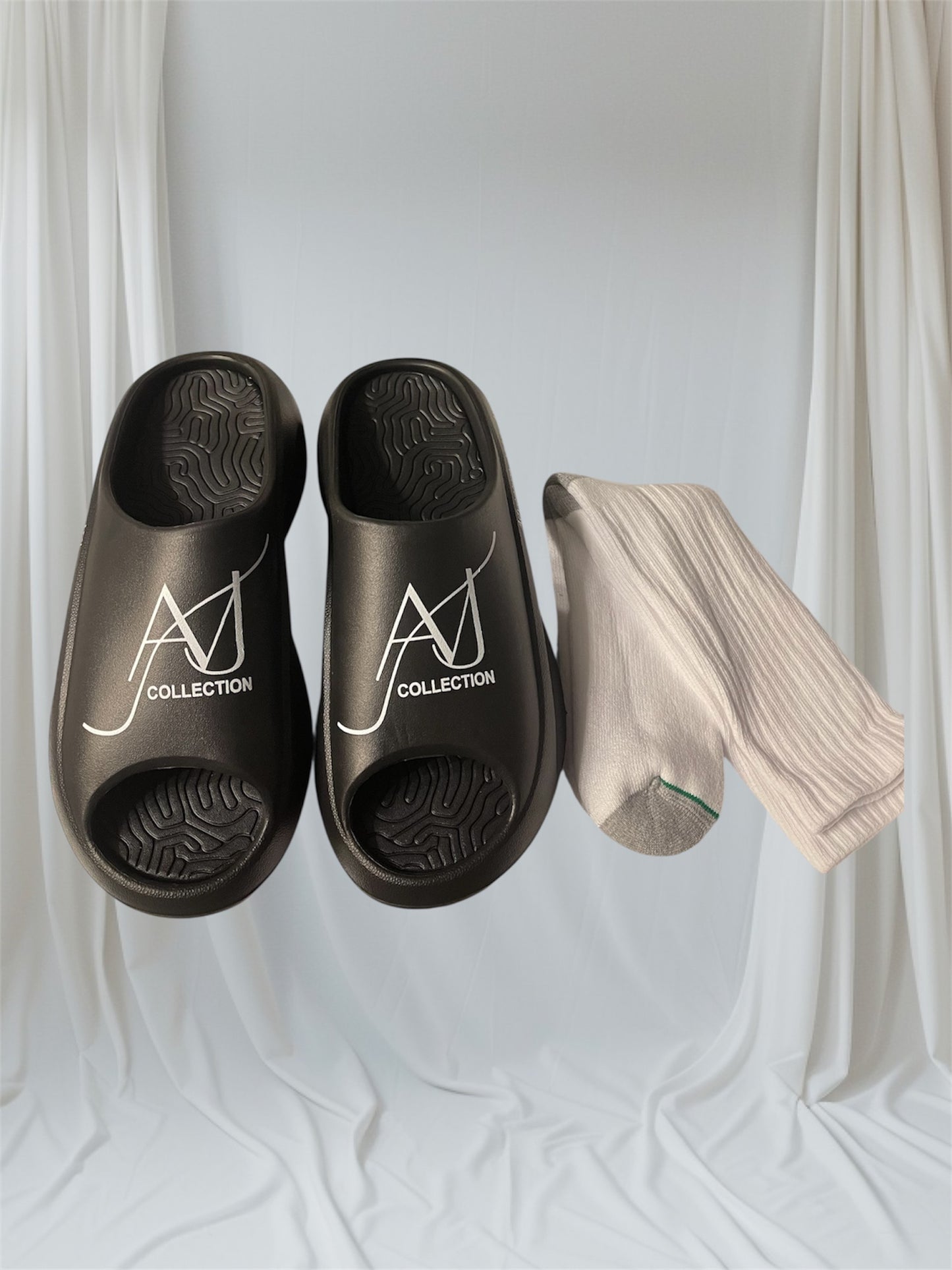 Black sandals comfortable men and women anti pain anti slip 

	•	AVJ Collection Pillow Slides – Ultra Cushioned Cloud Slippers for Women & Men